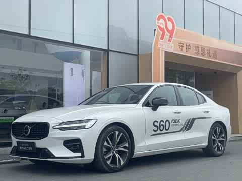 Volvo S60 2025 B 5 — фото 15