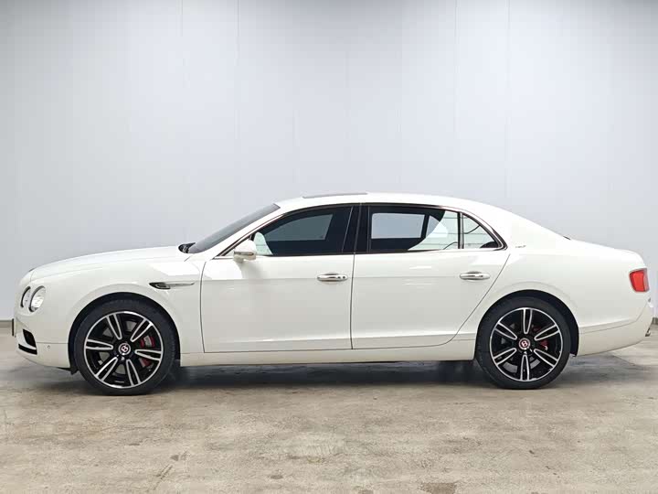 Bentley Flying Spur — фото 3