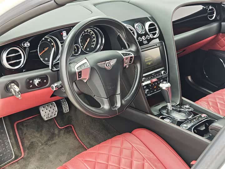 Bentley Flying Spur — фото 10