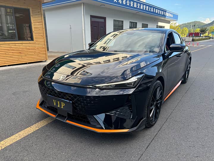 Changan UNI-V 2024 1.5 T Sport