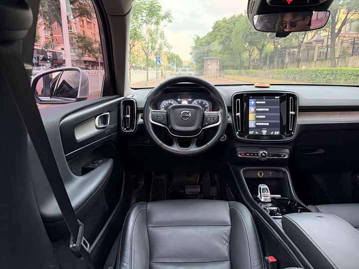Volvo XC40 2021 T 4 WD — фото 16