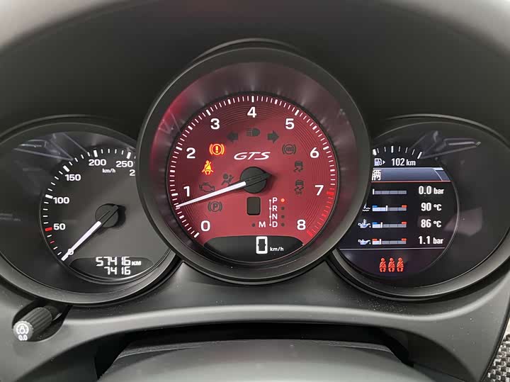 Porsche Macan 2023 Macan GTS 2.9 T — фото 30