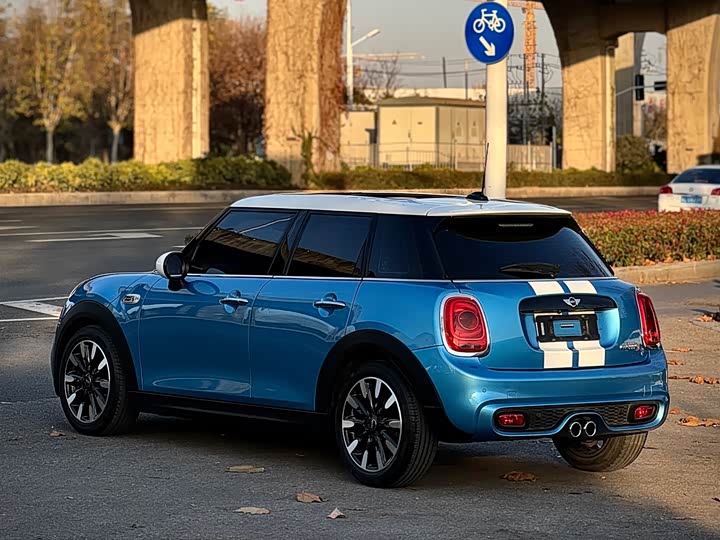MINI Hatch — фото 16