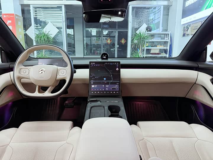 NIO ET5T 2024 100k Wh Touring — фото 11