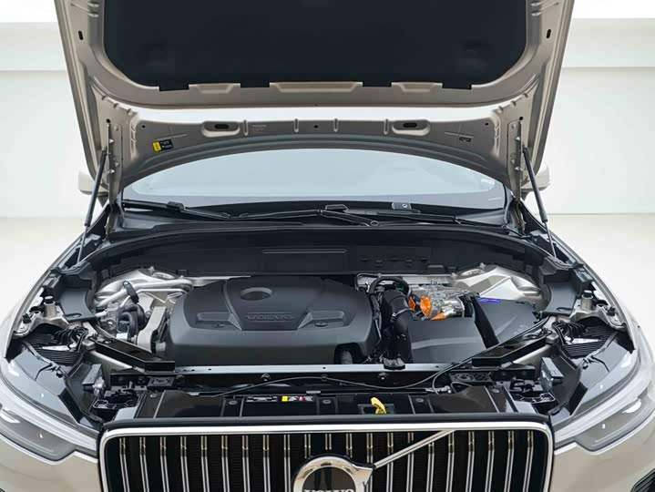 Volvo XC60 Hybrid 2024 T 8 PHEV 4 WD — фото 7