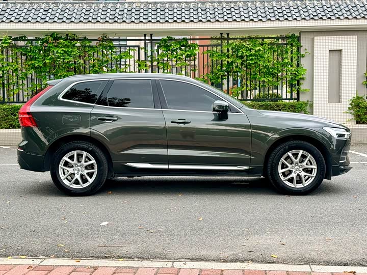 Volvo XC60 2020 T 5 4 WD — фото 4