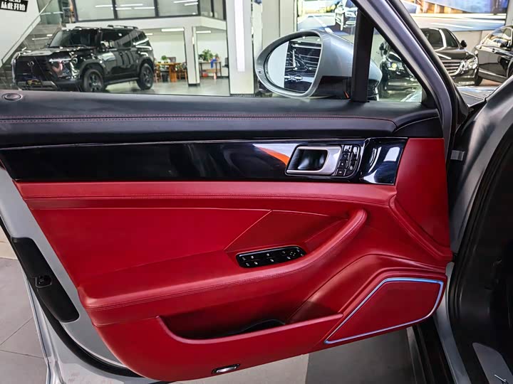 Porsche Panamera 2019 Panamera 2.9 T — фото 18