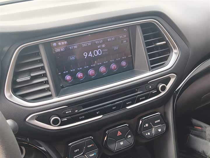 Trumpchi GS4 2017 235 T AT 2 WD — фото 13