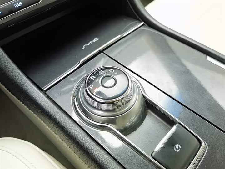 Ford Taurus — фото 13