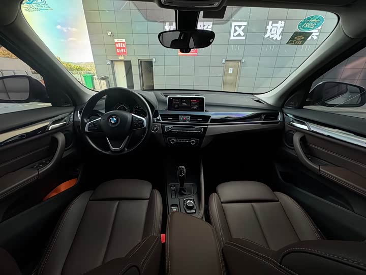 BMW X1 2020 s Drive 20 Li — фото 24