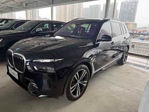 BMW X7 2023 x Drive 40i M — фото 17