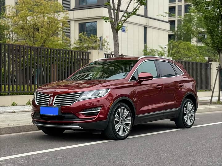 Lincoln MKC 2015 2.0 T 4 WD — фото 1