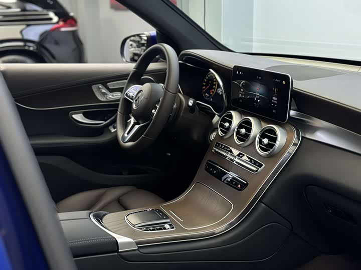 Mercedes-Benz GLC 2022 GLC 300 L 4 MATIC — фото 7