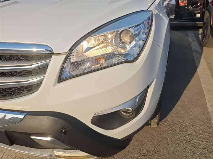 Changan CS35 2016 1.6 L MTLuxury IV — фото 24