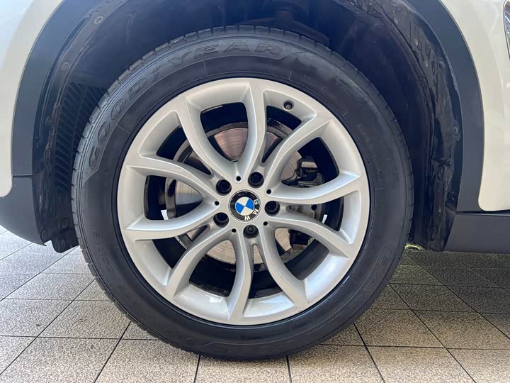 BMW X6 xDrive28i — фото 5