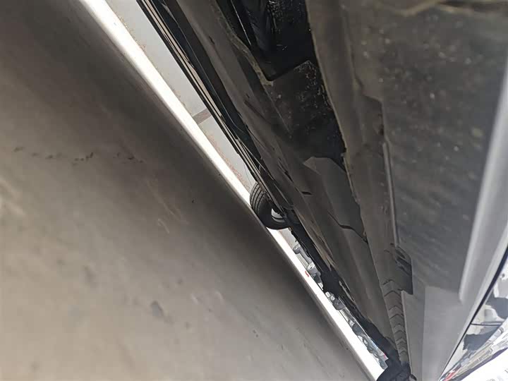 Changan UNI-V 2022 1.5 T Premium — фото 16
