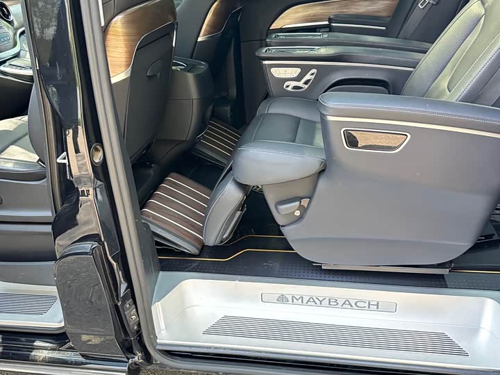 Mercedes-Benz V-Class 2022 V 260 L — фото 33