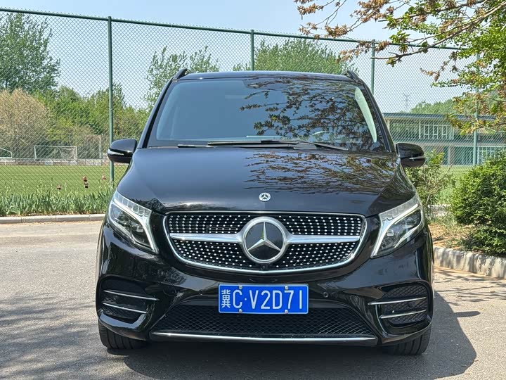 Mercedes-Benz V-Class 2022 V 260 L — фото 23