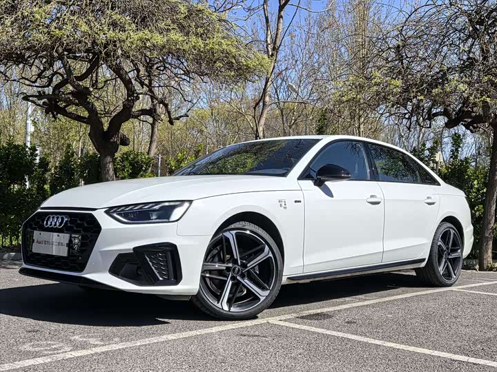 Audi A4L 2025 200 40 TFSI — фото 1