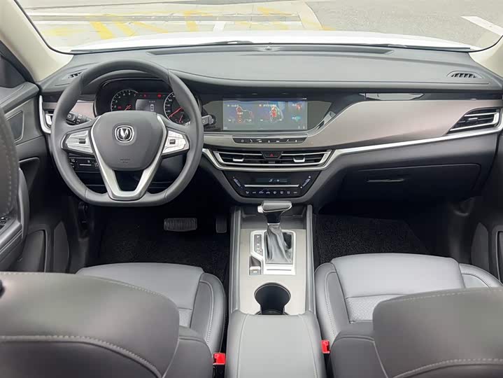 Changan CS35 PLUS 2019 1.4 T DCT — фото 6