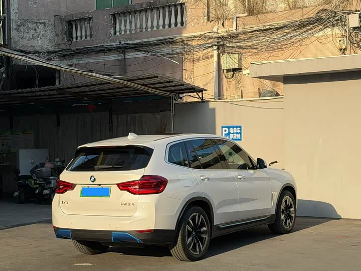 BMW i X3 2021 Leading — фото 8