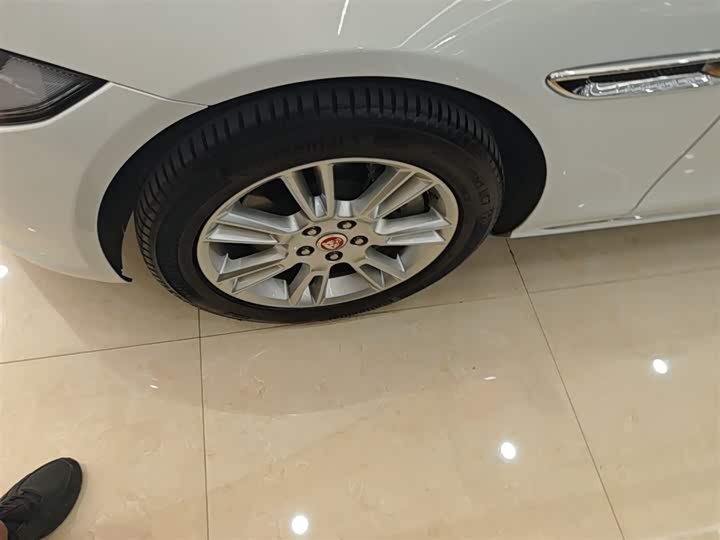 Jaguar XEL 2019 2.0 T 200 PS — фото 23