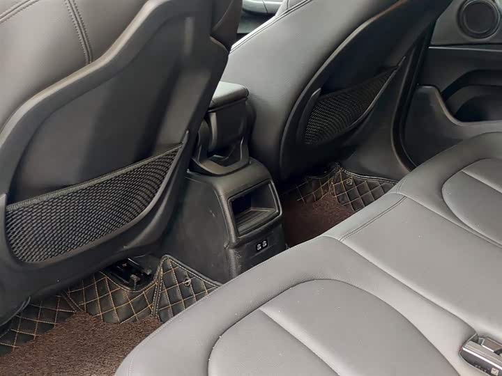BMW X2 2019 s Drive 20i M VI — фото 9