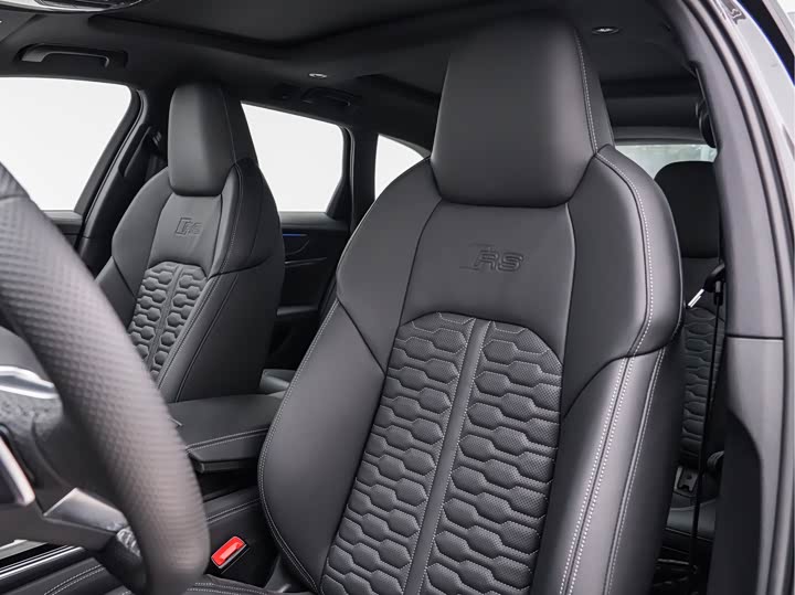 Audi RS6 2022 RS 6 4.0 T Avant — фото 9
