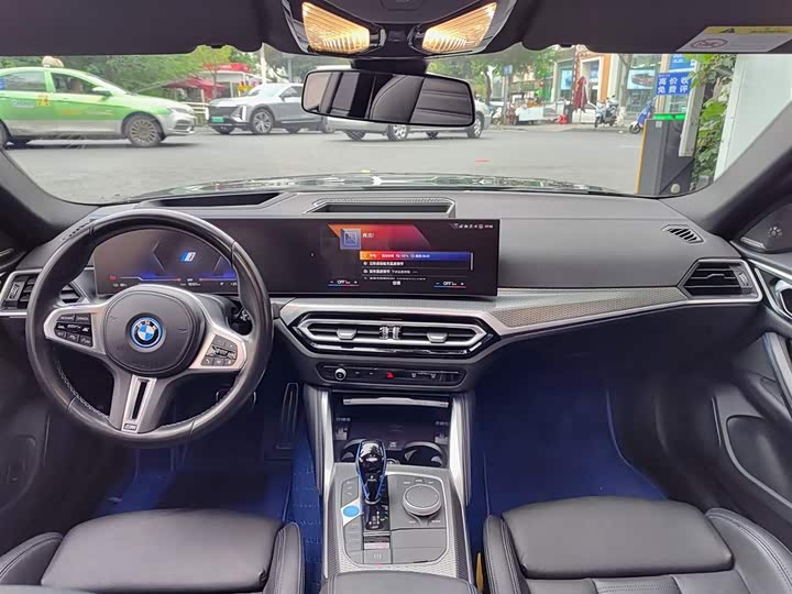 BMW i4 2022 M 50 — фото 10