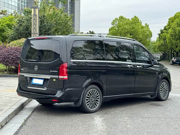 Mercedes-Benz V-Class 2018 V 260 V — фото 4