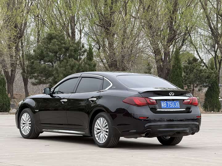 Infiniti Q70 2015 Q 70 L 3.5 L Hybrid — фото 5