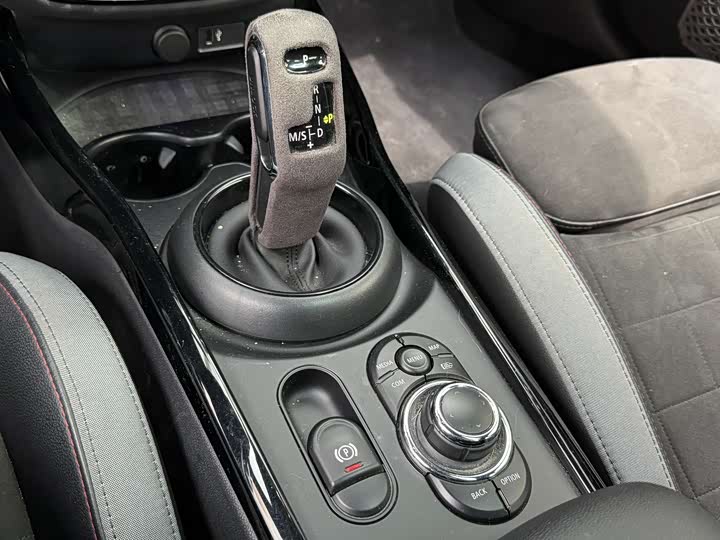 MINI Hatch — фото 10