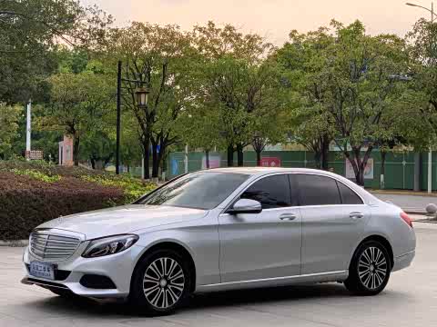 Mercedes-Benz C-Class 2016 C 200 L — фото 17