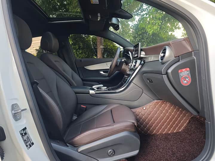 Mercedes-Benz GLC 2017 GLC 200 4 MATIC SUV — фото 8