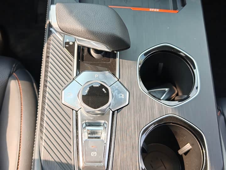 Changan UNI-K 2021 2.0 T Premium — фото 25