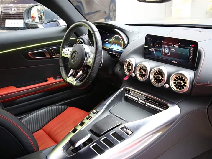 Mercedes-Benz AMG 2019 AMG GT — фото 14
