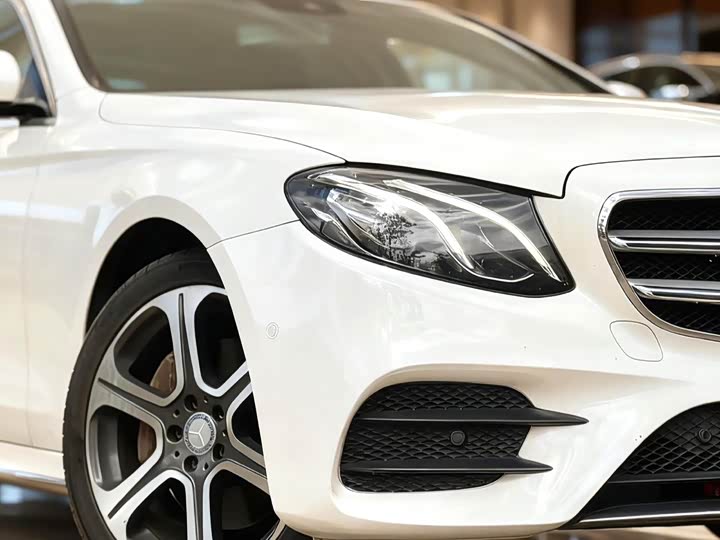 Mercedes-Benz E-Class 2016 E 300 L — фото 6