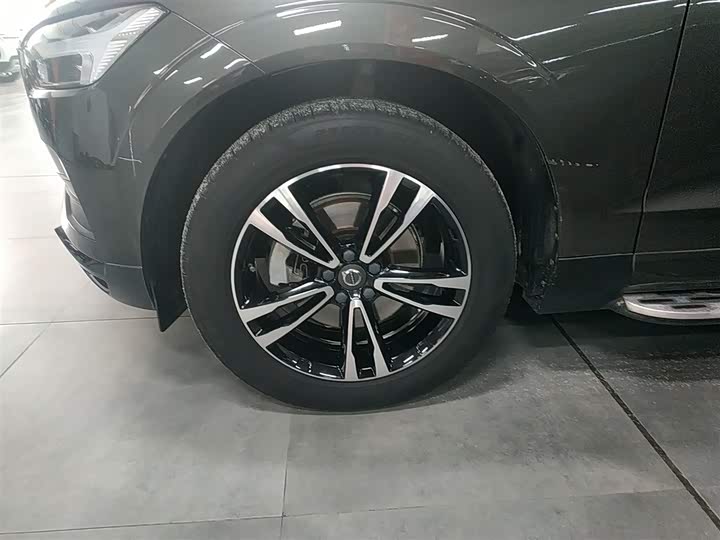Volvo XC60 2019 T 5 4 WD VI — фото 25