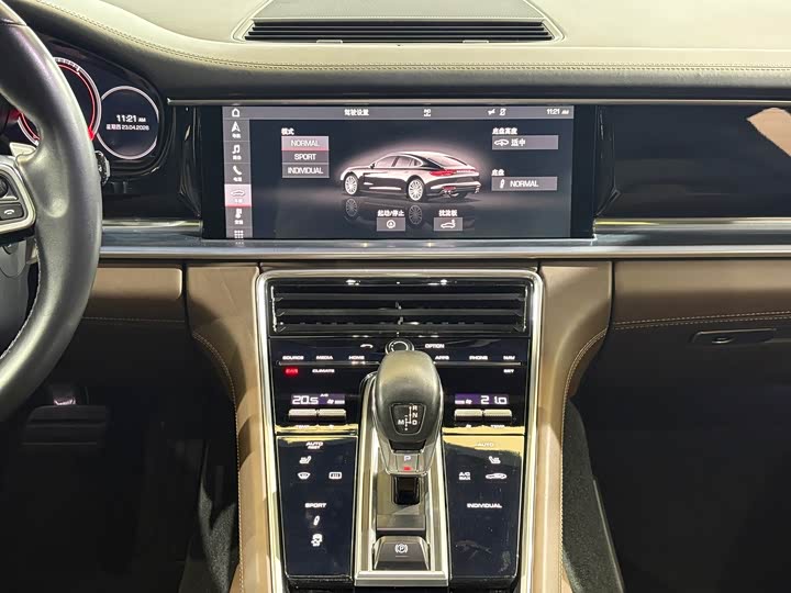 Porsche Panamera 2017 Panamera 4 Sport Turismo 3.0 T — фото 9