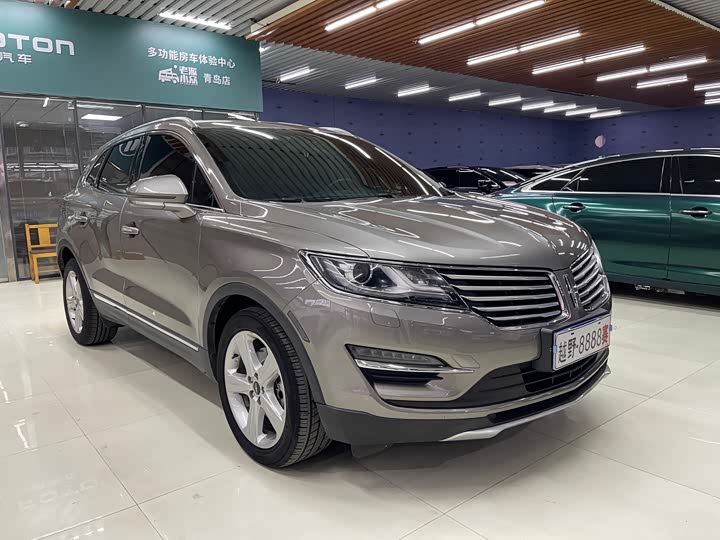Lincoln MKC 2017 2.0 T 2 WD — фото 2
