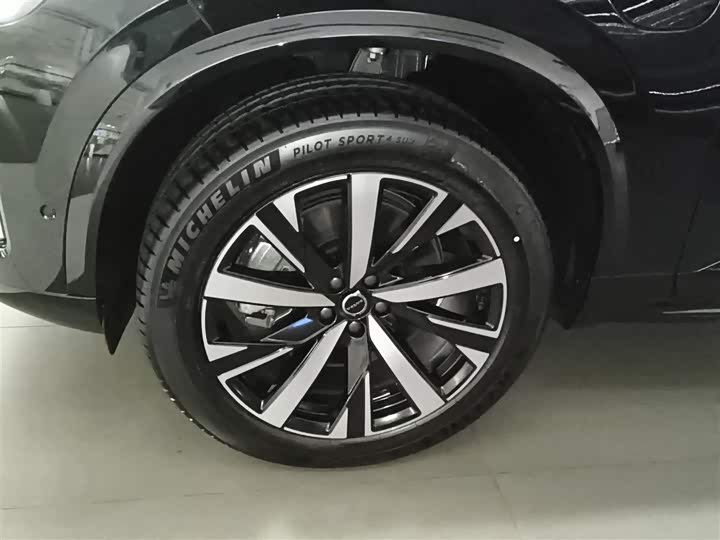 Volvo XC90 Hybrid 2025 T 8 7 — фото 23
