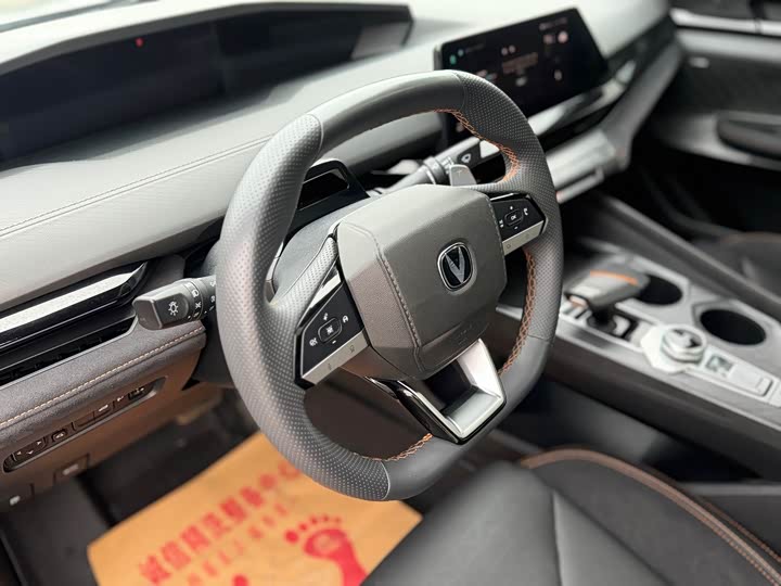 Changan UNI-V 2022 2.0 T — фото 17