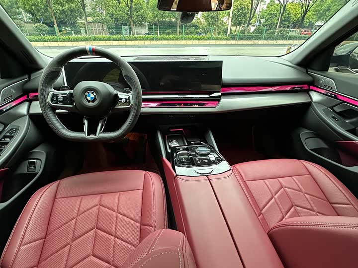 BMW 5-Series 2024 530 Li Leading M — фото 9