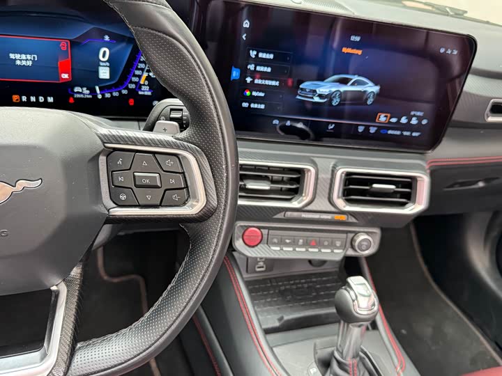 Ford Mustang 2024 2.3 T Eco Boost — фото 10