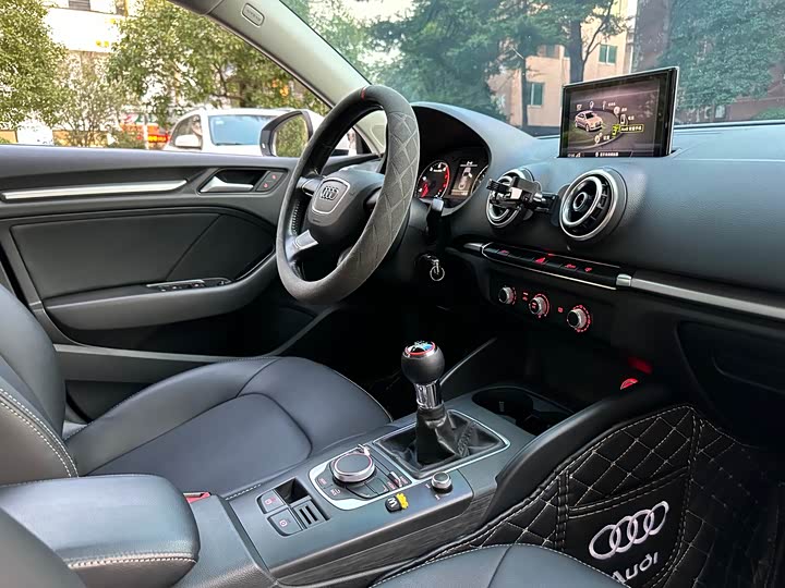Audi A3 2015 Limousine 35 TFSI MT — фото 24