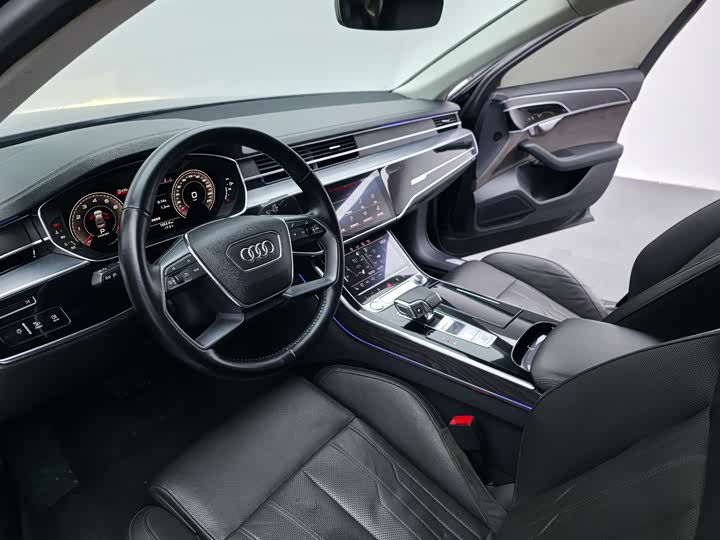 Audi A8 2019 Plus A 8 L 50 TFSI quattro Comfort — фото 17