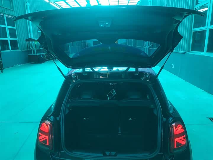 MINI Hatch — фото 19
