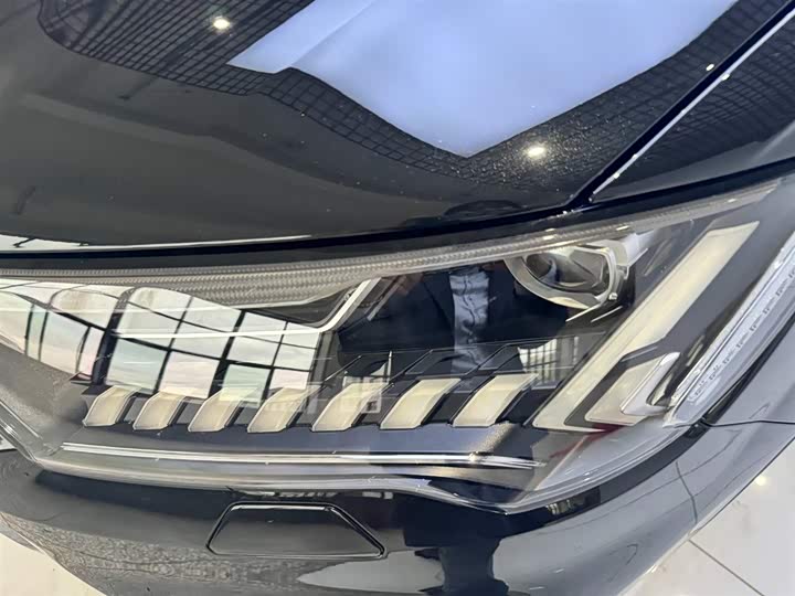 Audi Q7 2023 55 TFSI quattro S line Sport — фото 12