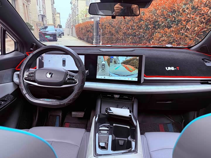 Changan UNI-T 2023 1.5 T Premium — фото 8
