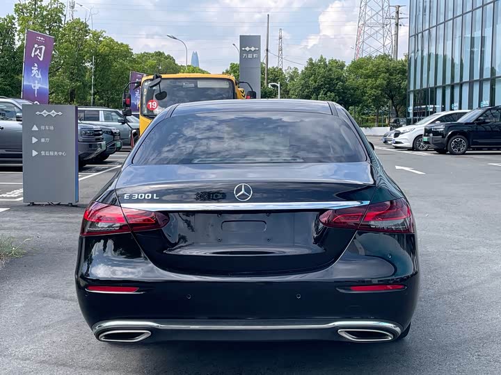 Mercedes-Benz E-Class E 300 L стиль — фото 16